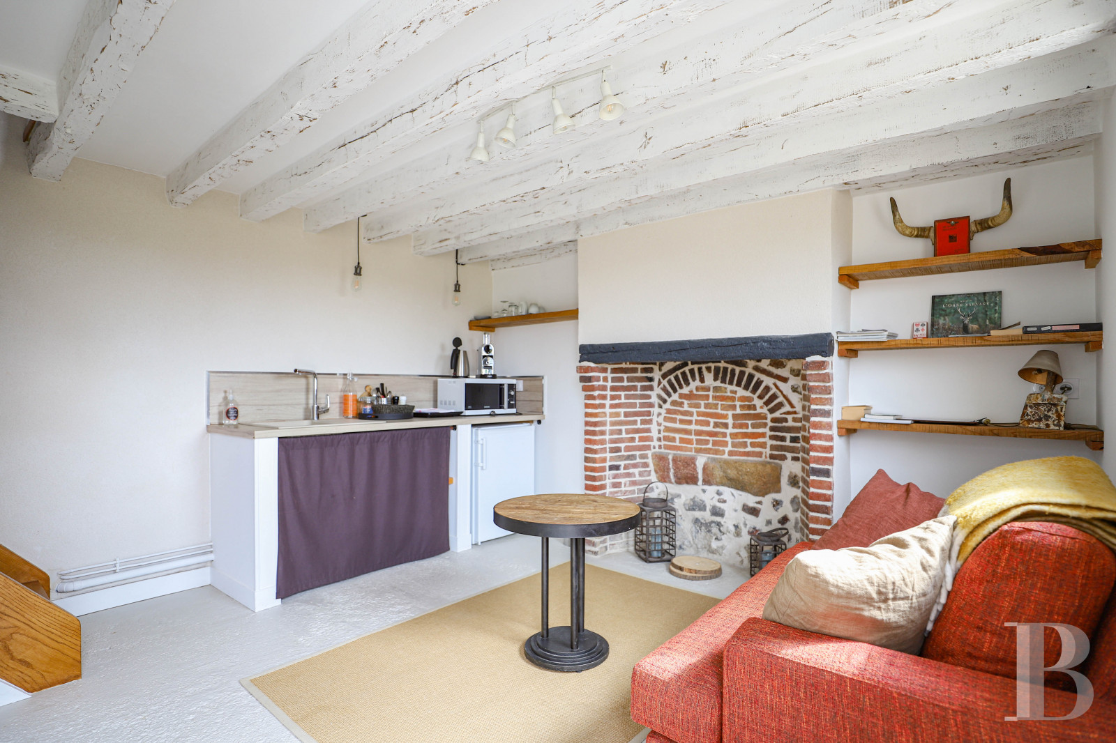 A former 18th century farmhouse with carefully renovated outbuildings on the edge of a forest in Perche - photo  n°39